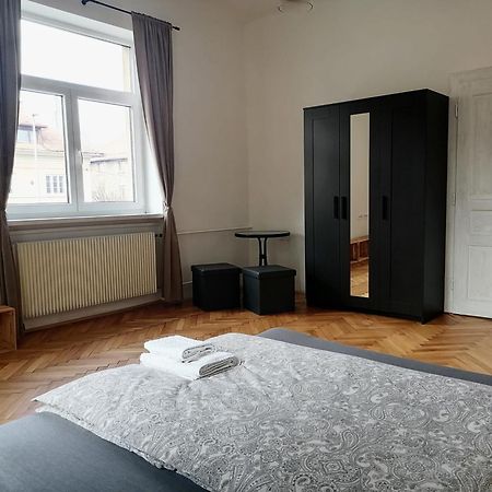 Pirc Apartment On Dunajska Street Liubliana Exterior foto